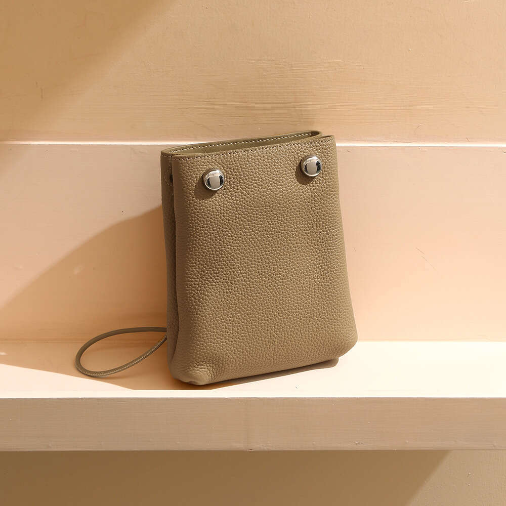 Luxury designer's new stylish minimalist style leather ladies travel fresh shoulder crossbody bag