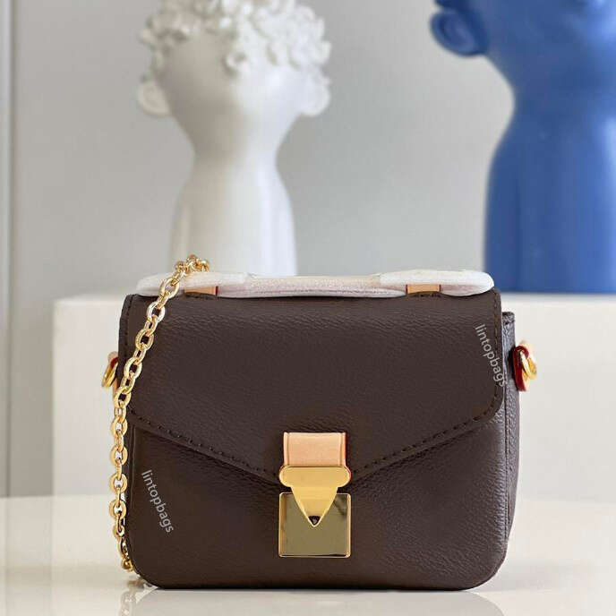 luxury Chain Shoulder Bag Designer Womens Mini Handbag clasp CrossBody Flap embossed Leather Purse wallet messenger bag Commuter Bag Daily bag lady bag