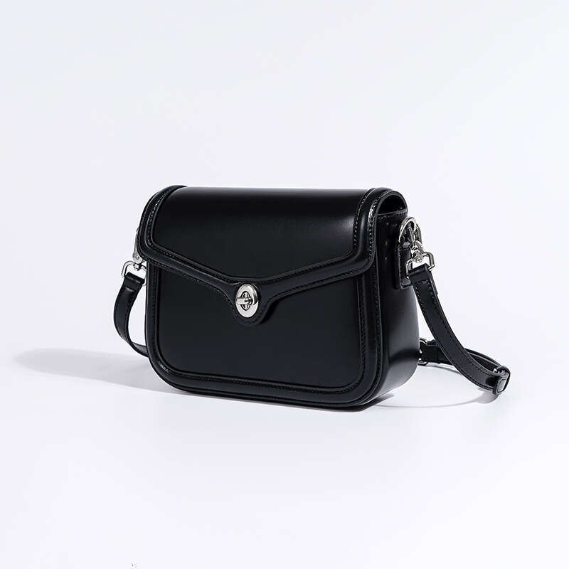 Luxury new Korean style niche design tofu fashion high-end lock silver leather shoulder messenger bag female