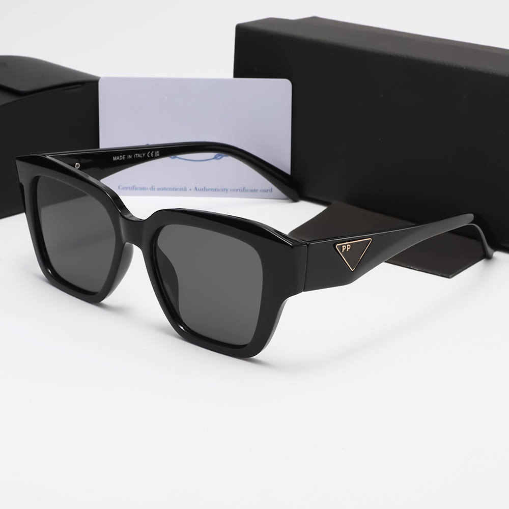 Hot Designer Luxury Women Sunglasses For Women Men Eyeglasses Outdoor Shades PC Frame Fashion Classic Lady Sun Glasses Mirrors for Woman