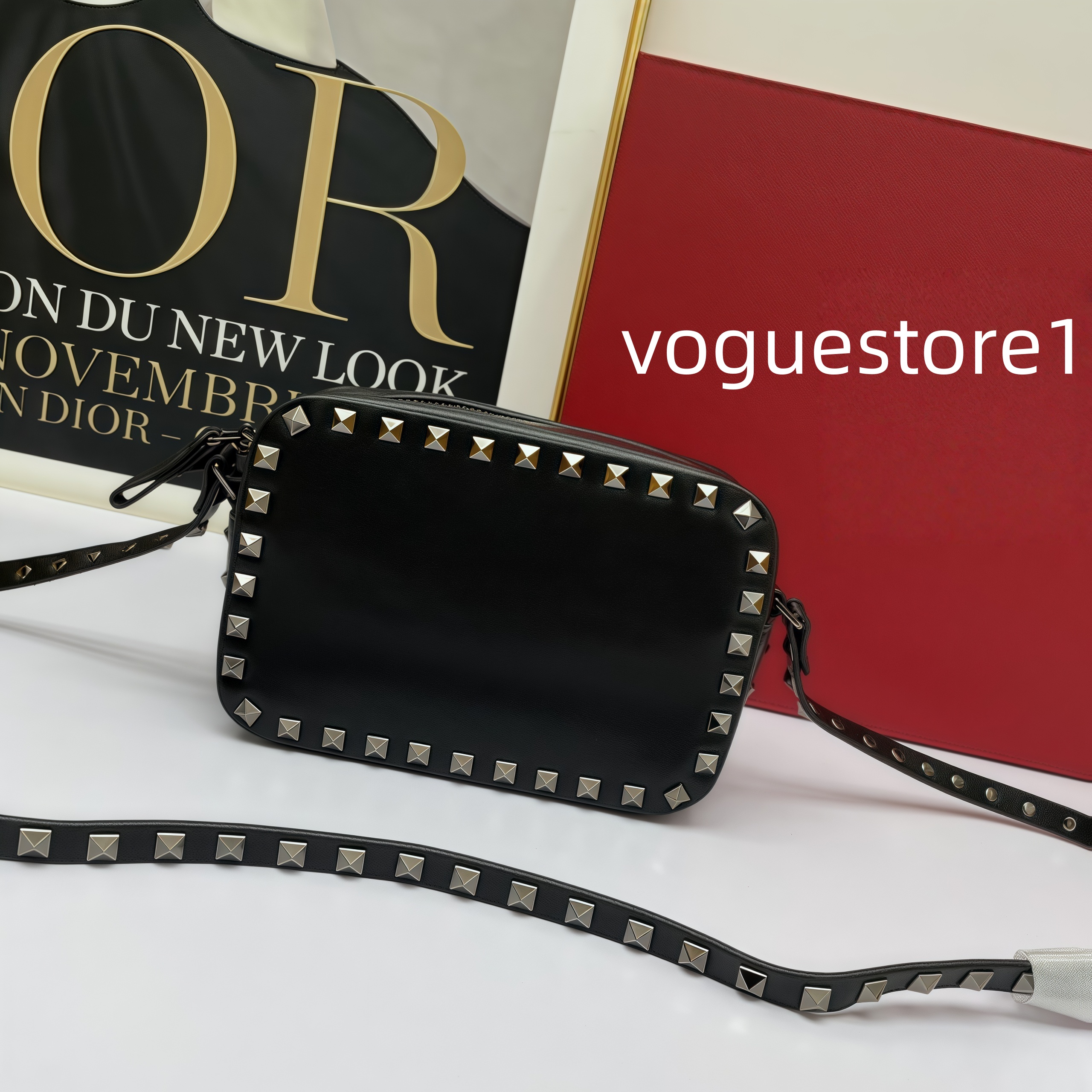 Rockstud Bag Design Rivet Camera Bag Versatile Small Purse 2025 Bags Leather Lady Layer Women Crossbody Shoulder Rivet S APNG