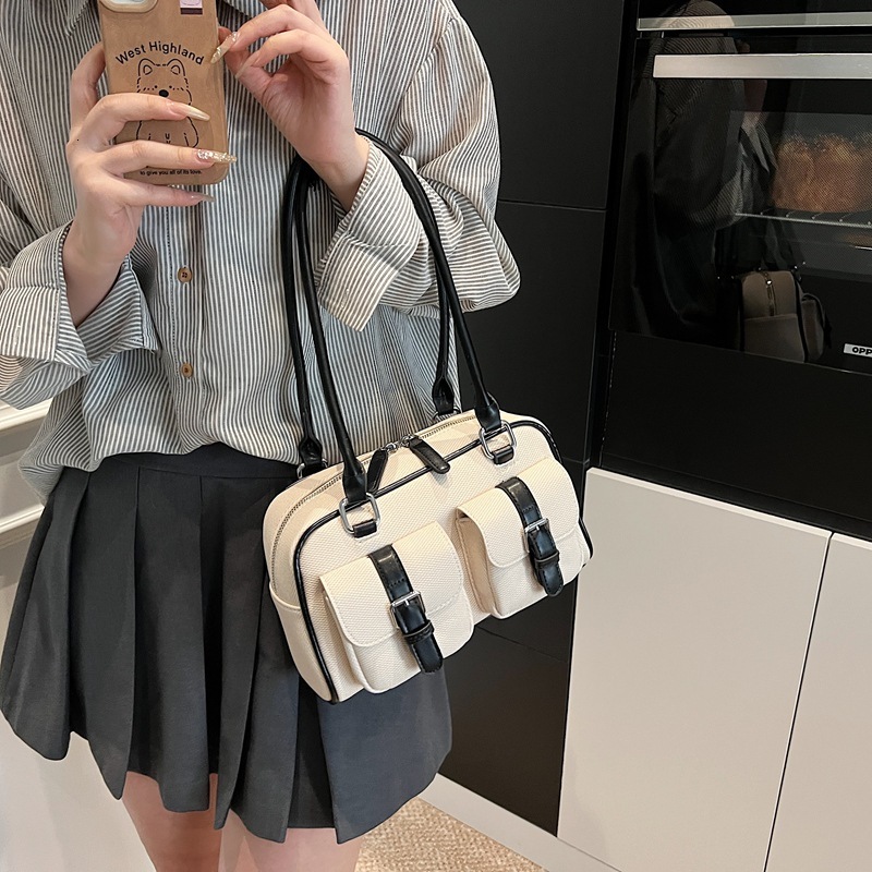 Vintage beige women s pillowcase New Year trend commuting handbag designer bag large trend capacity women s shoulder bag women s crossbody bag