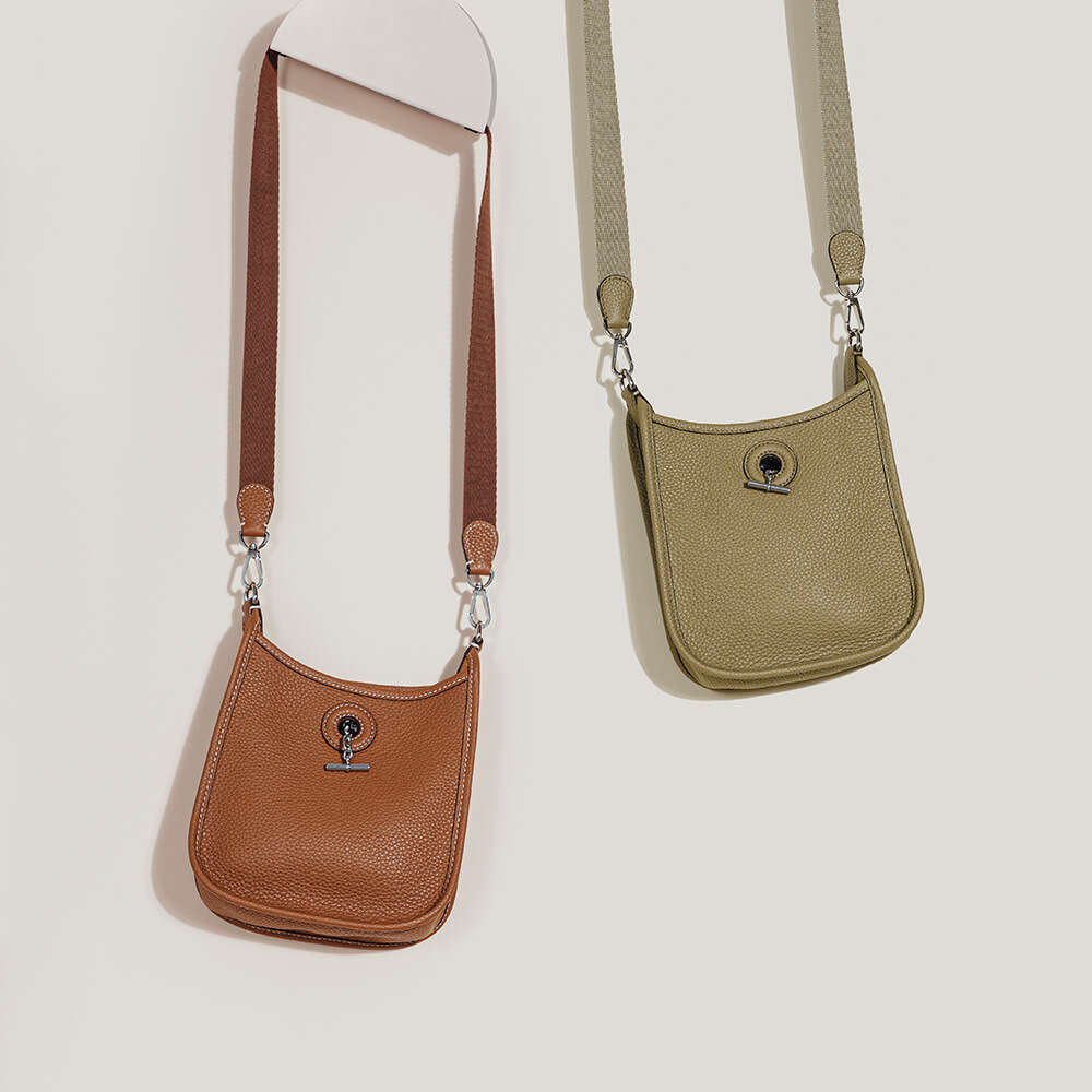 Luxury designer retro Vespa spring new Korean style leather shoulder strap crossbody bag