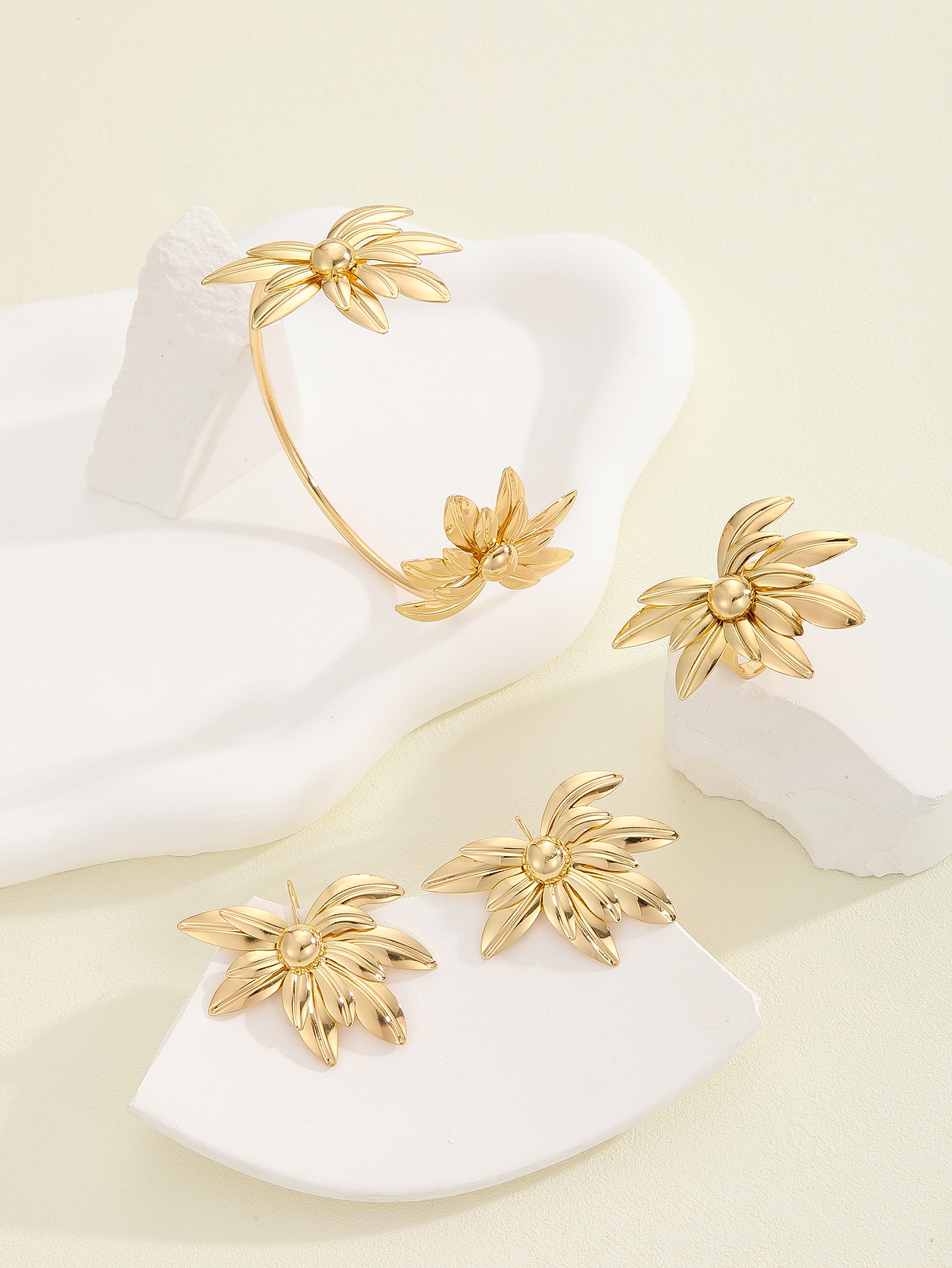 Golden Flower Leaf Ring Necklace Bracelet Pendant Jewelry Summer Beach Niche Versatile Set