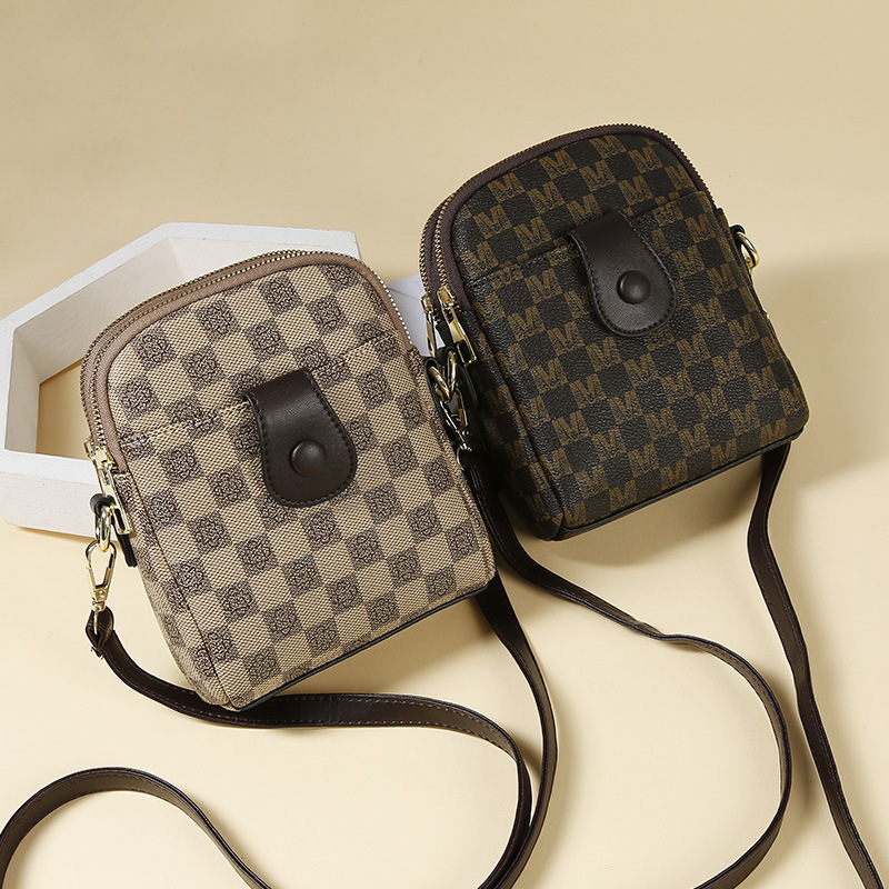 Free shipping designer Phone Bag for Women Crossbody Bag 2025 New Fashion Versatile Vertical Shoulder Bag Lightweight Printed Retro Mini Small Bag