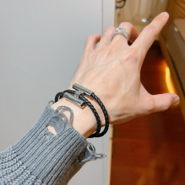 Fashion Charm Unisex Orange Wristband Genuine Leather Braided Hand Rope Bracelet Designer Jewelry Bracelets For Elegant 52 H260202