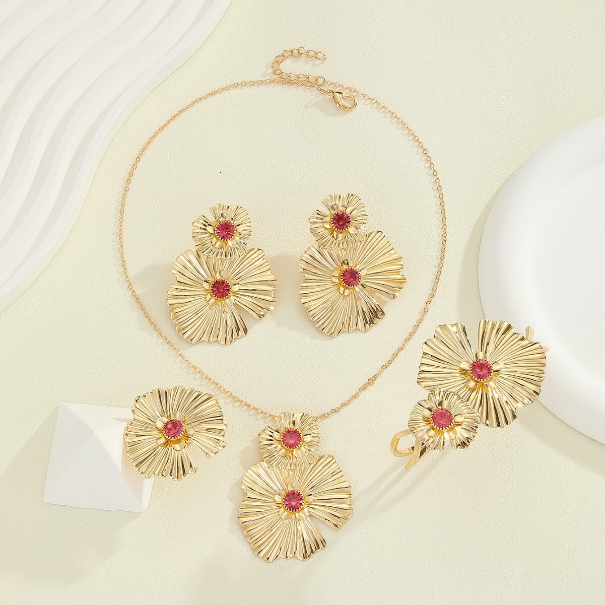 Fashion Jewelry with Flowers and Dias: Earrings, Necklace, Ring, Bracelet, Four-Piece Set