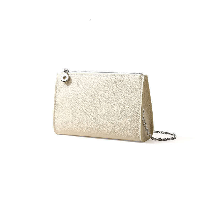 Luxury designer's new underarm cowhide women's commuter simple and fresh handbag with one shoulder