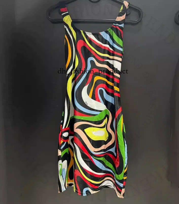 Designer Pucci Bathing Swimsuit Bikini Designer Swimwear Bikinis nager avec écharpe Suite de baignade pour femmes Sumy Sexy Beach Vacation Womens