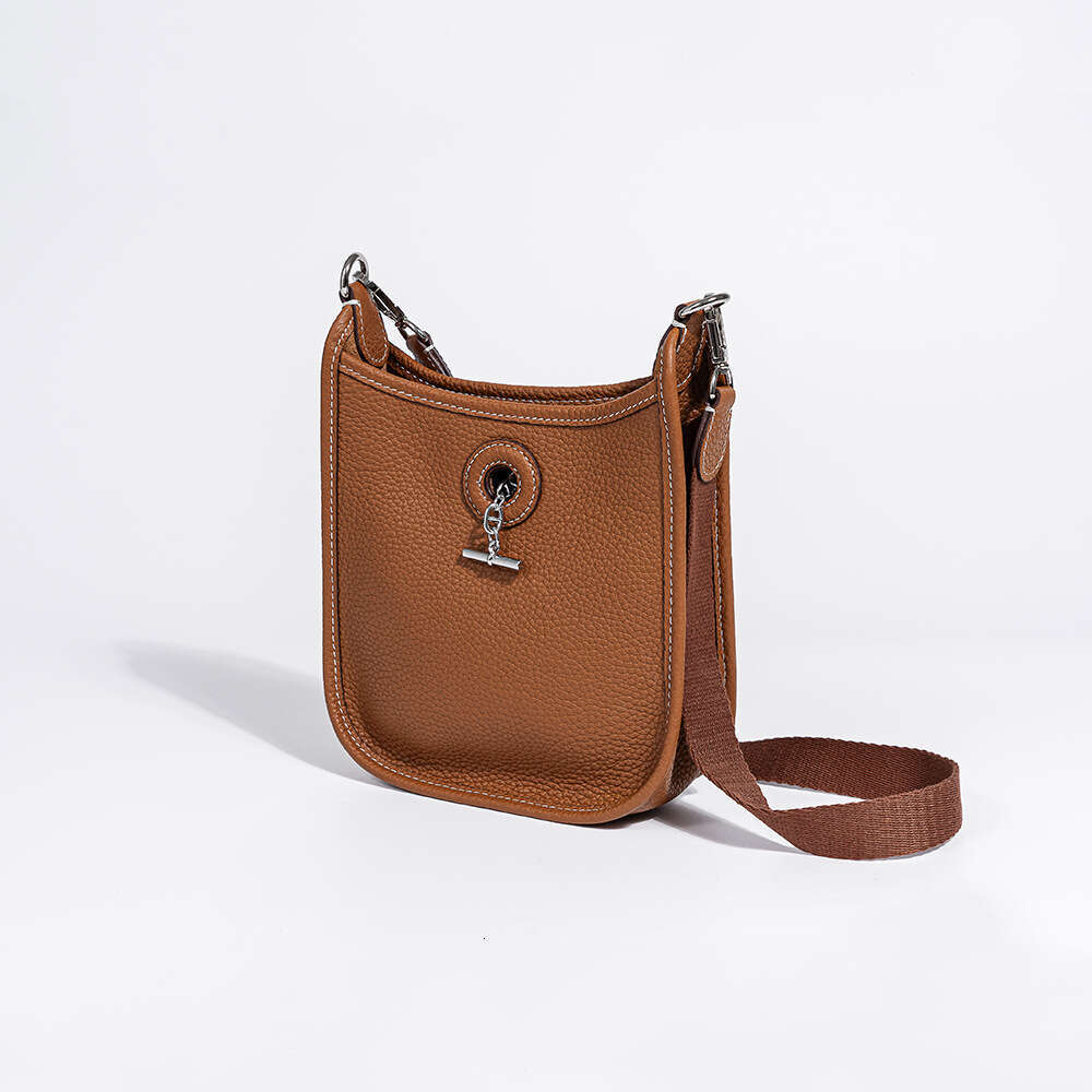 Luxury designer retro Vespa spring new Korean style leather shoulder strap crossbody bag