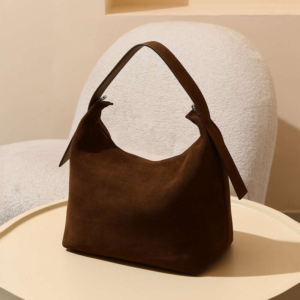 Designer luxury brand pillow leather portable commuter shopping shopping large-capacity shoulder bag