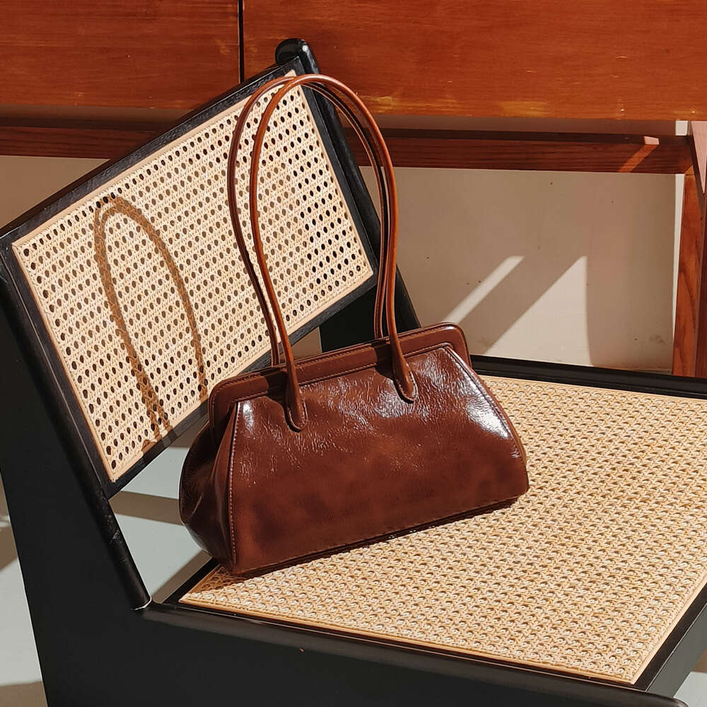 Luxury designer French underarm luxury women's customizable embossed cowhide one-shoulder handbag