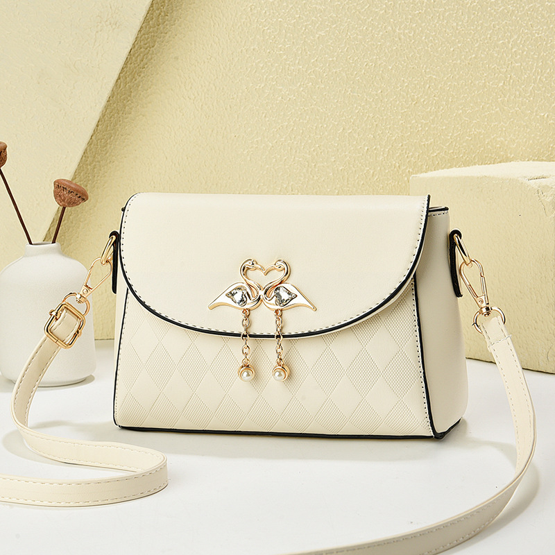 trend Fashion shoulder bag simple new multifunctional trend crossbody bag designer bag Korean version personalized women s handbag
