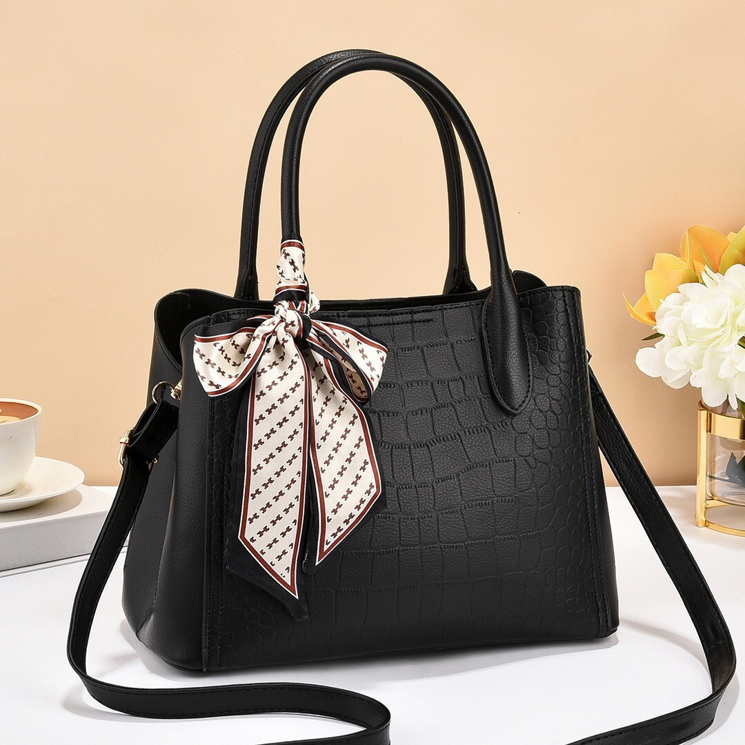 New cross border handbag large capacity multifunctional shoulder bag designer bag simple scarf niche commuting women s trend trend crossbody bag