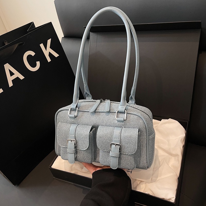 Vintage beige women s pillowcase New Year trend commuting handbag designer bag large trend capacity women s shoulder bag women s crossbody bag