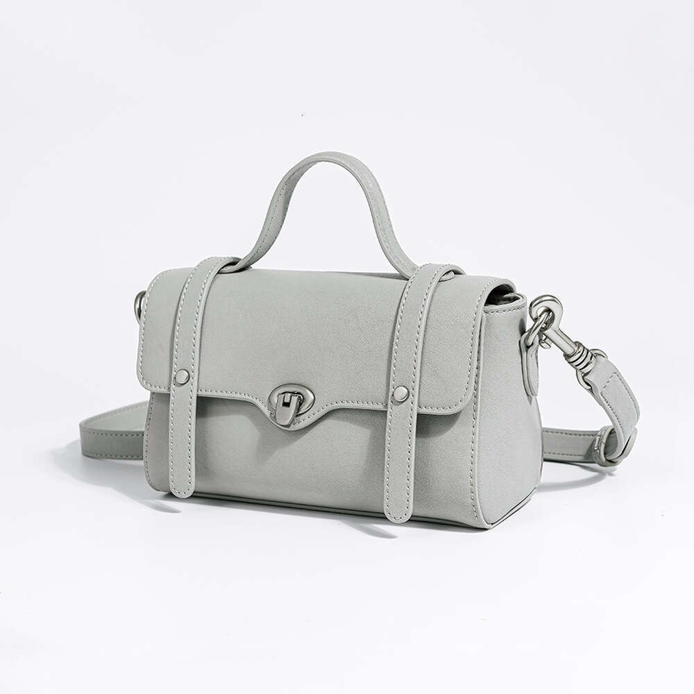 Luxury designer's new Korean-style Cambridge messenger fashion leather lady's hand bill of lading shoulder crossbody bag