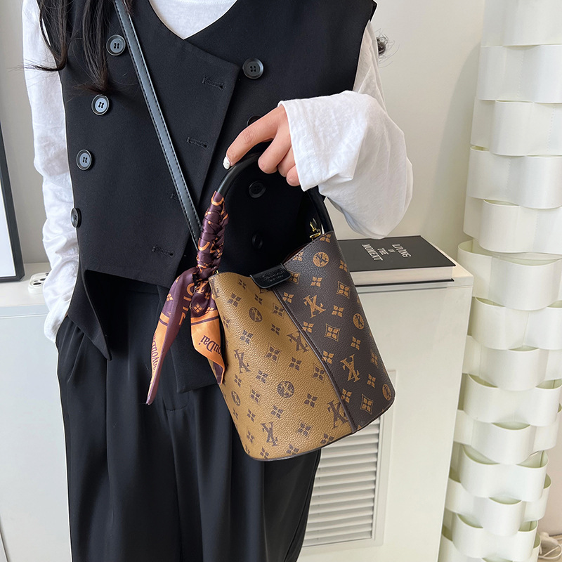Free shipping new designer Fashionable vintage casual women large capacity bucket shoulder diagonal cross bag