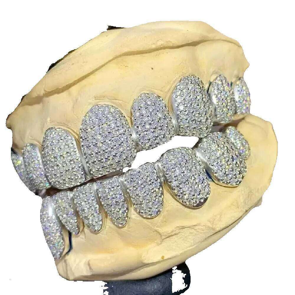 Grillz Hip Hop Custom Teeth Moissanite Silver Grillz 10 Top 10 Bottom Iced out vvs Diamond Moissanite