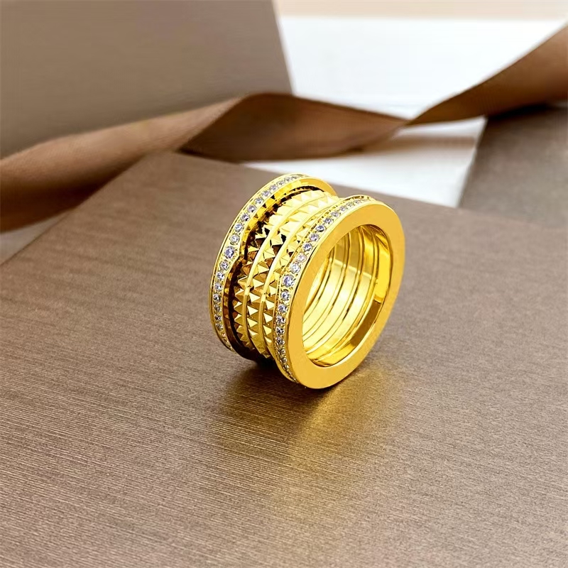 Black Diamond Diamond Nail Diamond Pyramid Titanium Steel Ring European and American Personality Lovers Ring