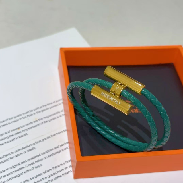 Fashion Charm Unisex Orange Wristband Genuine Leather Braided Hand Rope Bracelet Designer Jewelry Bracelets For Elegant 52 H260202