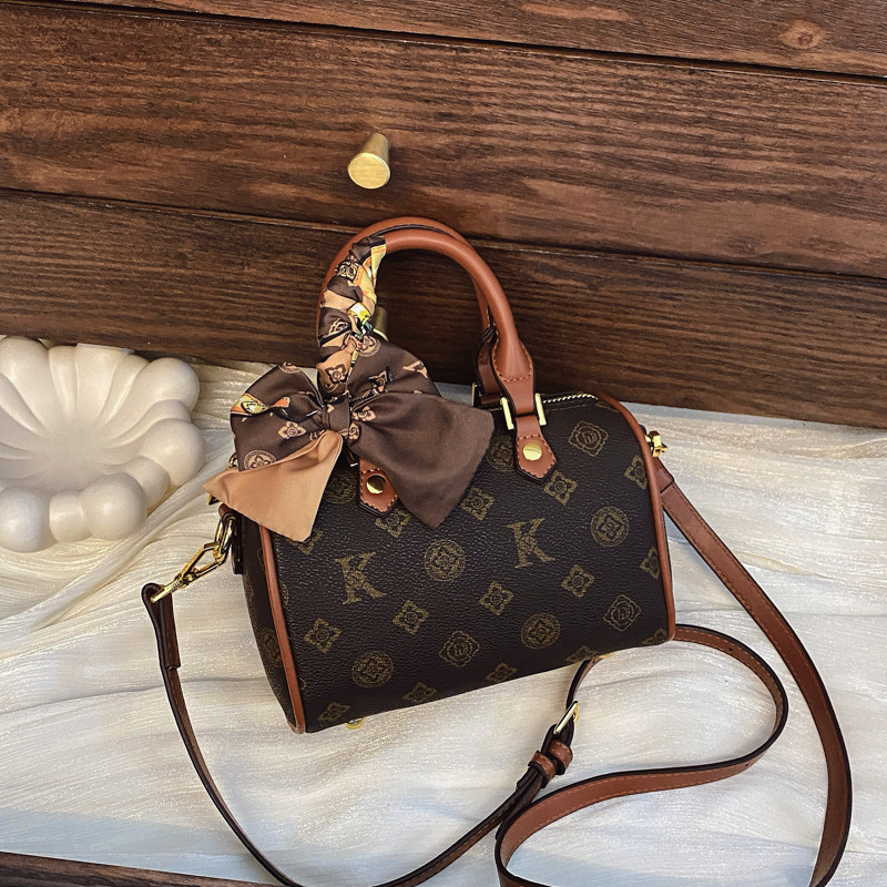 hot new Free shipping designer bag Fashionable bag casual women bag large capacity bucket bag shoulder bag diagonal cross bag perfect for daily use