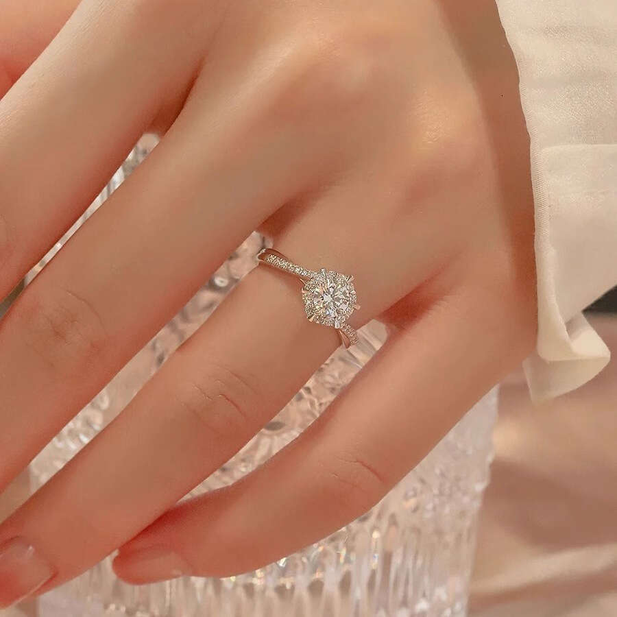 New 1 cara Imitation Moissanite Star Weave Hearts Eight Arrows Zircon White Gold Twist Arm Design Proposal Diamond Ring d03