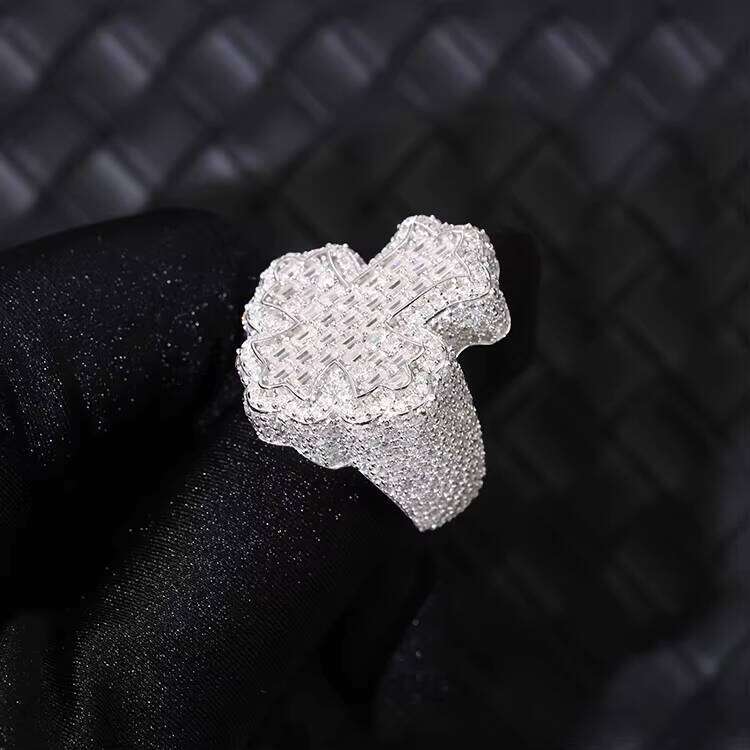 Fully Iced Out Jewelry Hip Hop Gold Plated Sterling Sier Vvs Baguette Moissanite Dia Cross Ring