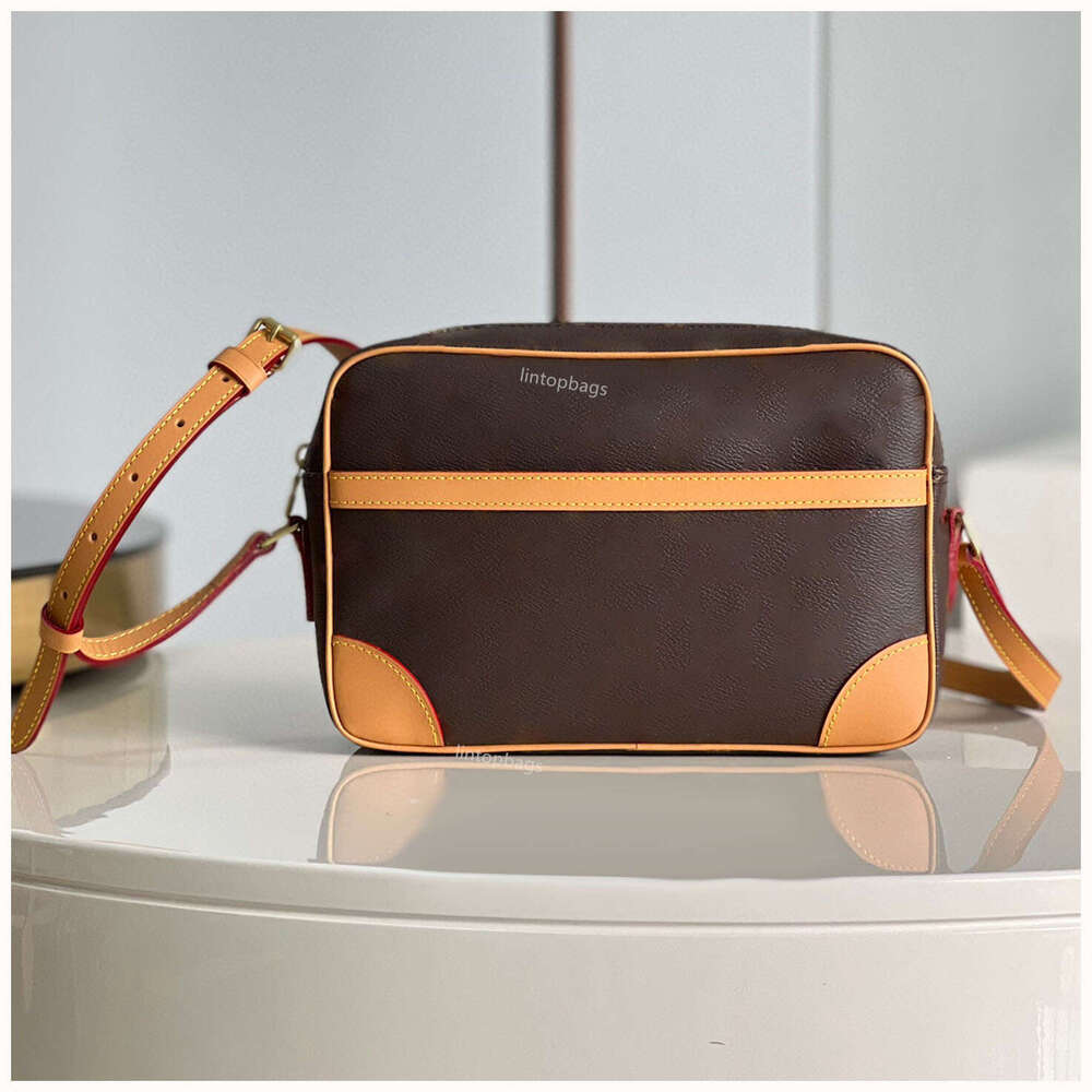 Designer Luxury Crossbody Shoulder men Bag Canvas Messenger Bag 7A Quality Postman bag Square handbag work bag Commuter Bag phone bag travel bag chest bag