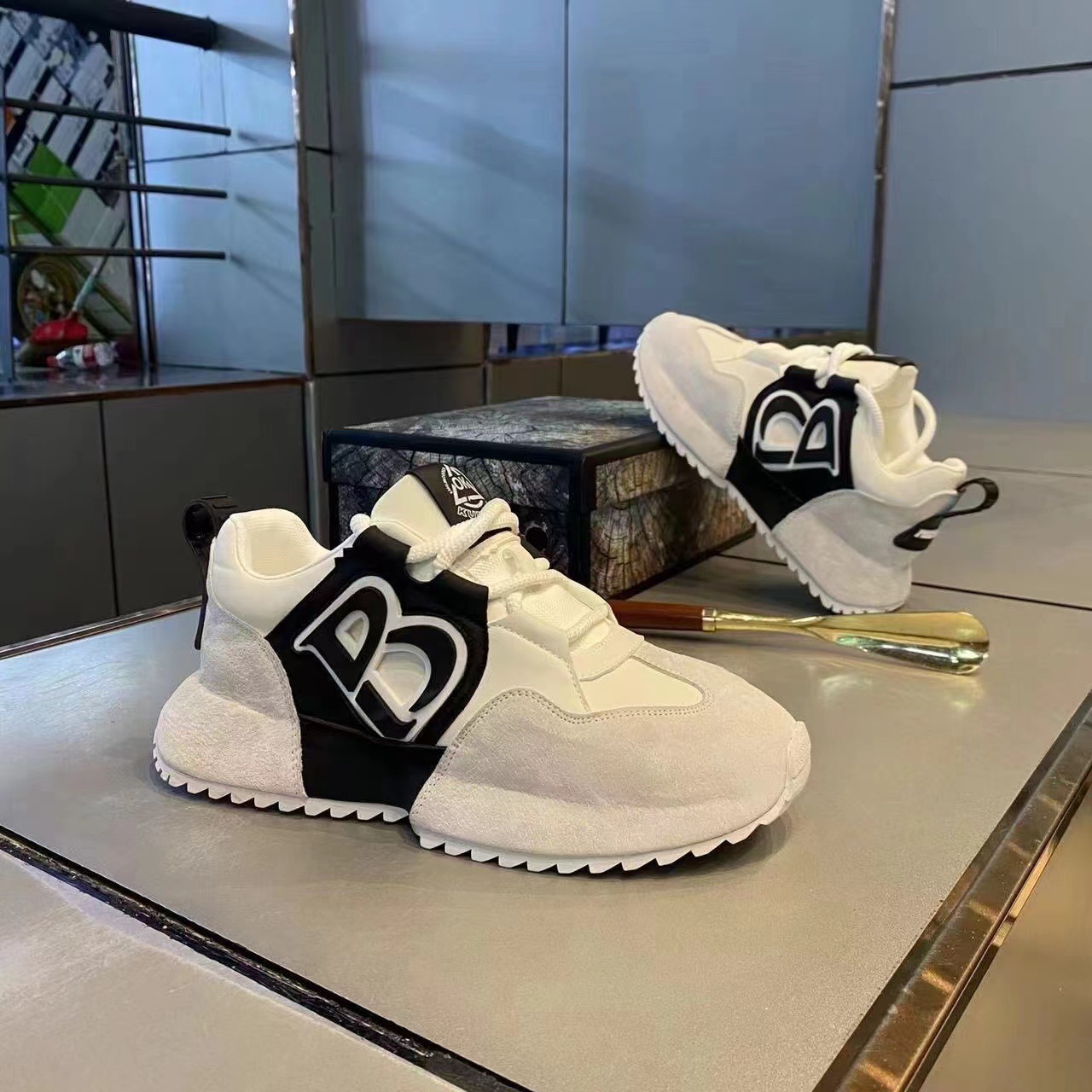 Free shipping designer Autumn and Winter Men's Shoes 2025 New Men's Versatile Casual Sports Shoes Comfortable Inner Height Increase Soft