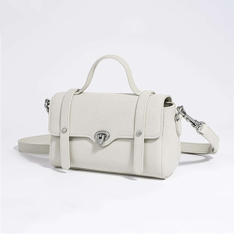 Luxury designer's new Korean-style Cambridge messenger fashion leather lady's hand bill of lading shoulder crossbody bag