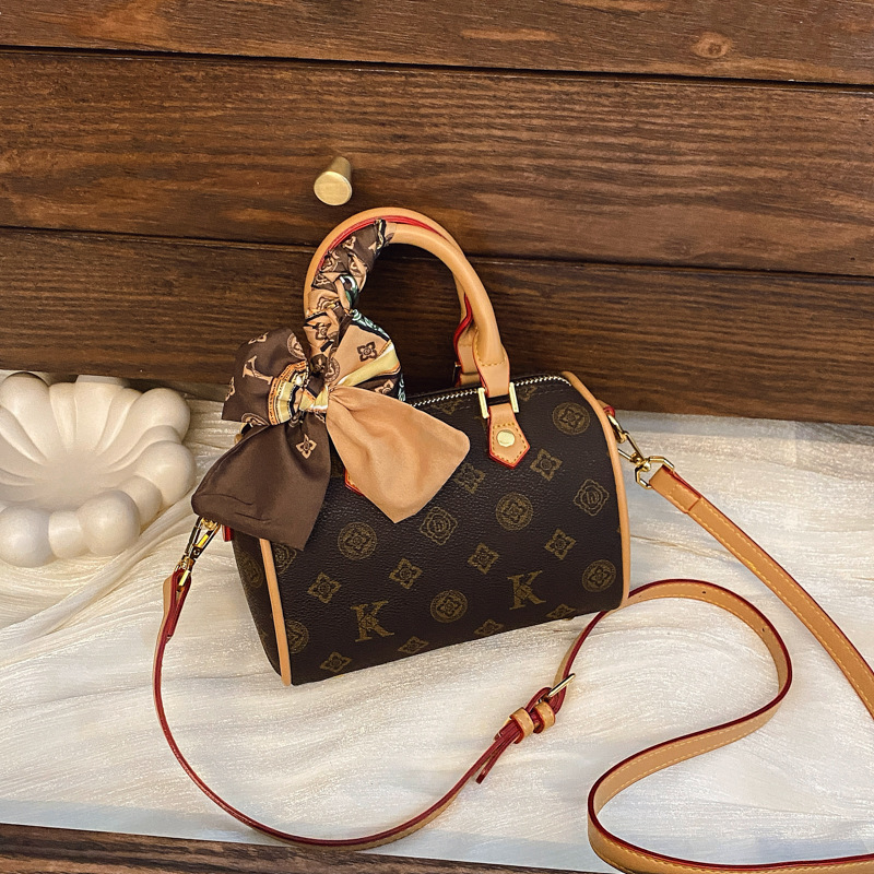 hot new Free shipping designer bag Fashionable bag casual women bag large capacity bucket bag shoulder bag diagonal cross bag perfect for daily use
