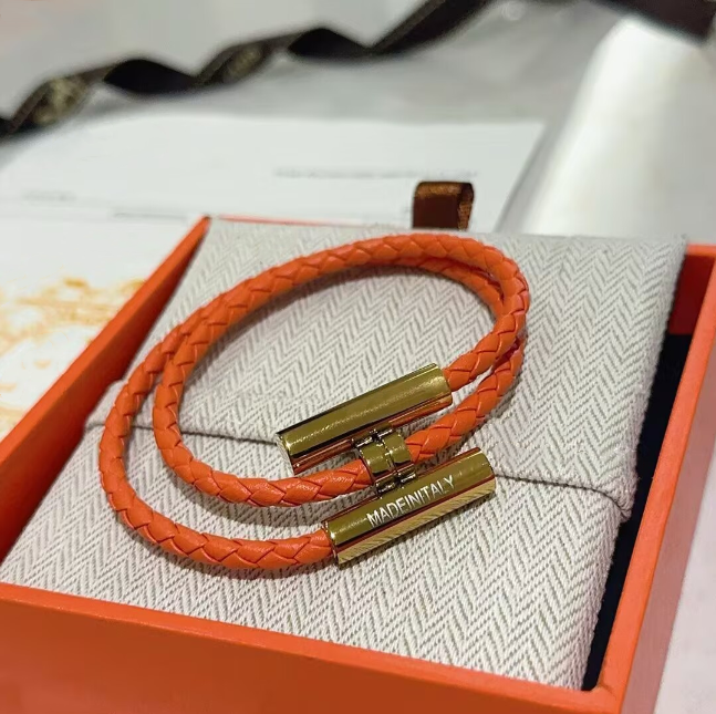 Fashion Charm Bracelets Unisex Orange Leather Rope Wristband Genuine Leather Braided Hand Rope Bracelet Designer Jewelry Bracelets For Elegant Men Women