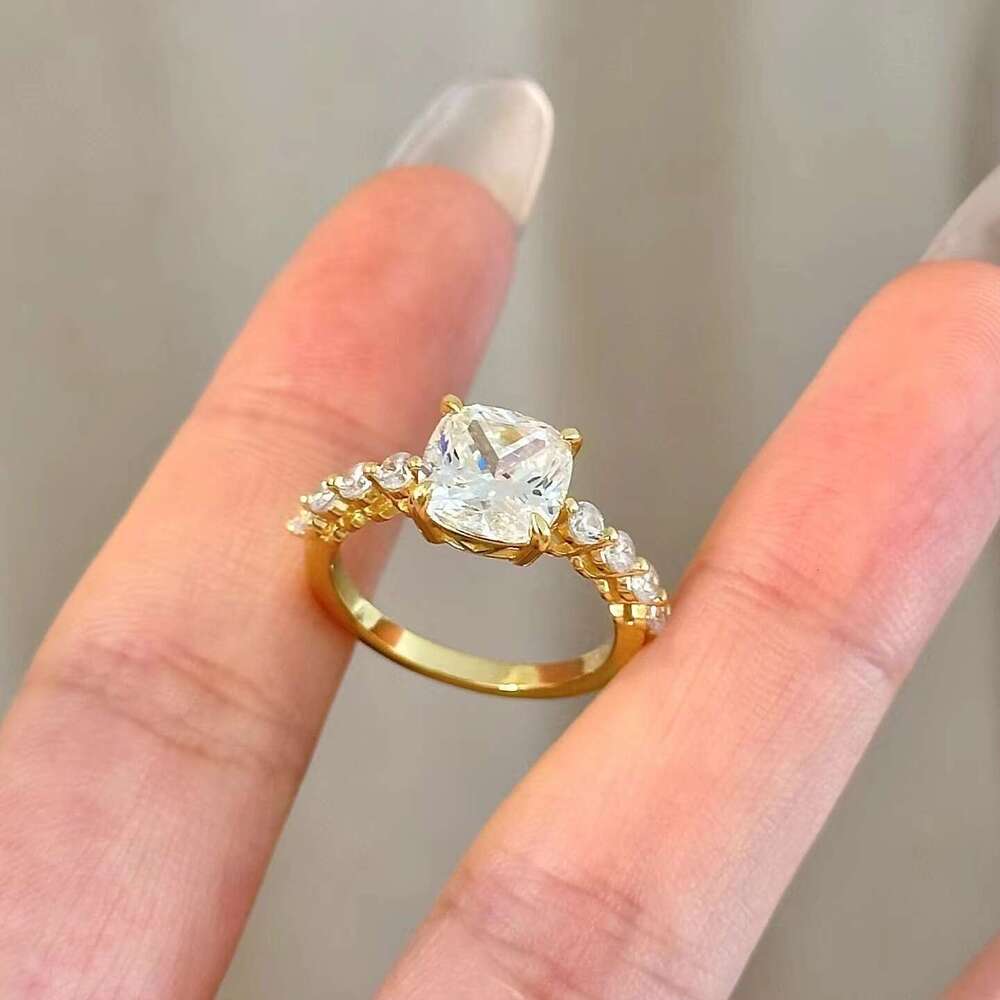 Niche Design Light Luxury Vintage Style Atmosphere Sugar Cube White Gold Plated Simple Versatile Diamond Ring ec3