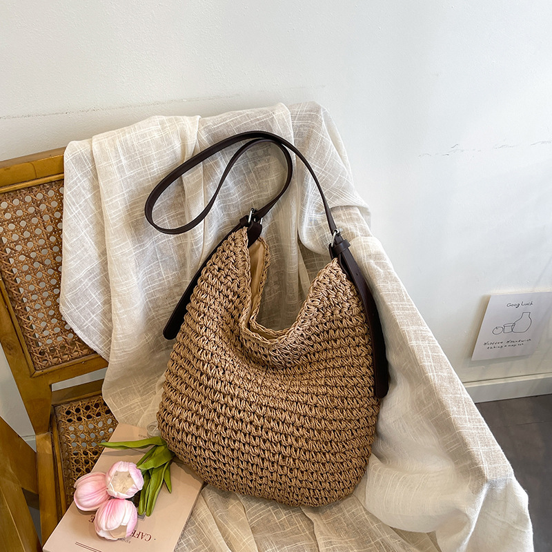 Free shipping designer Summer Trend Hot-Selling Straw Bag for Women 2025 New Beach Handbag Shoulder Bag Woven Crossbody Bag