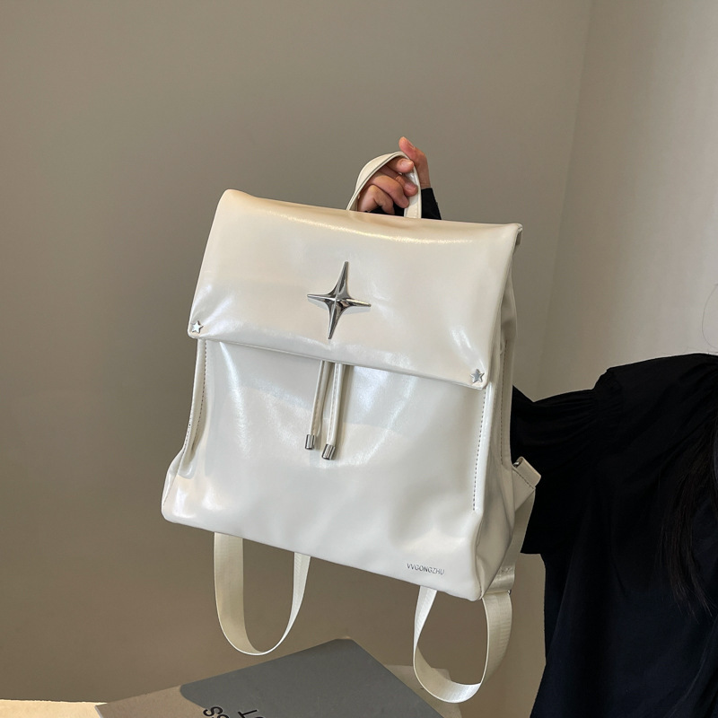 Free shipping designer Casual Large Capacity Women Backpack New Fashionable Versatile Commuter Backpack Travel Student School Bag