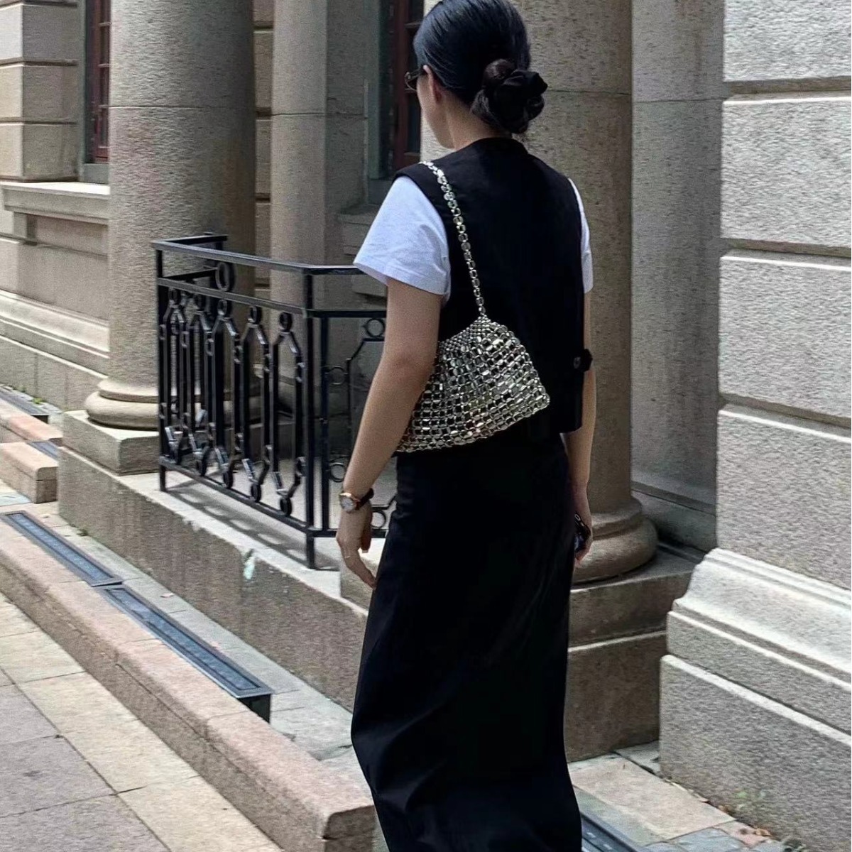 New retro metal silver handbag designer bag hollow hand woven bead trend single shoulder armpit bag women s single trend shoulder bag