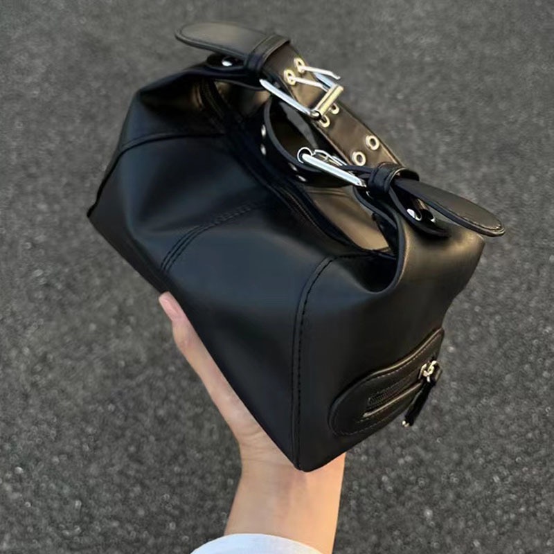 Underarm Bag Women's Bag Cool Drag Style Single Shoulder Underarm Stick Bag Niche Design Leather Zipper Single Shoulder Handbag