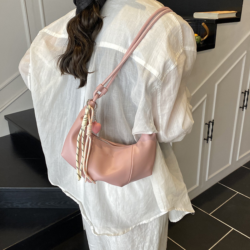 Free shipping designer Exquisite Super Popular Niche Bag for Women 2025 New Summer Versatile Crossbody Bag Fashionable Shoulder Bag Underarm Bag Horn 