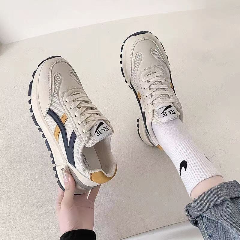 Women Casual Golf Shoes Non-slip Outdoor Walking Sneakers New Style Round Head Lace-Up Sports Casual Shoes Vintage White Shoes Lightweight Slip on Zap