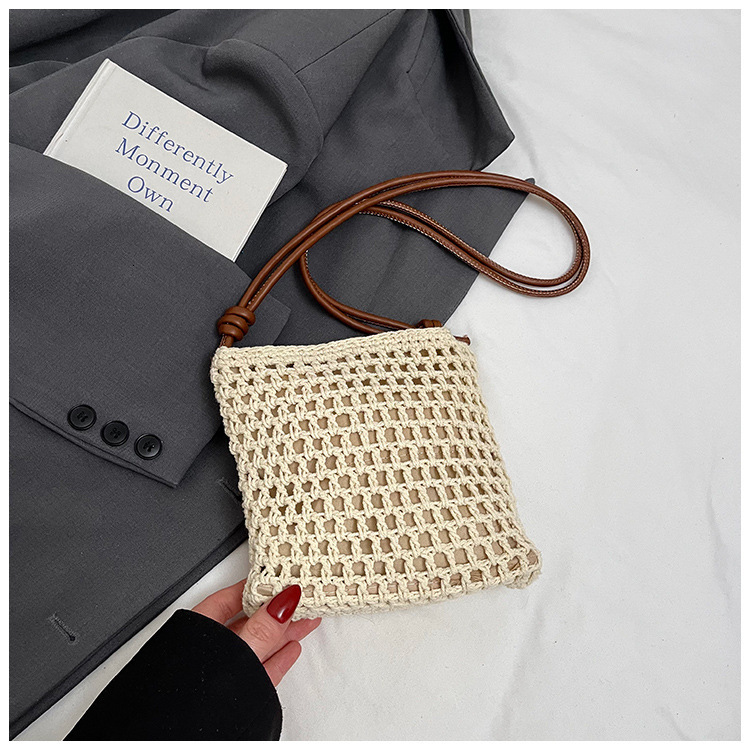 Free shipping designer Summer Super Hot Niche Hollow Woven Bag Women 2025 New Casual Versatile Shoulder Bag Commuter Tote Bag