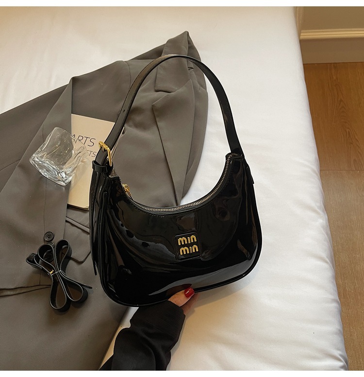 Free shipping designer High-end Patent Leather Glossy Underarm Bag New Trendy Fashion Matching Solid Color Handbag Sweet Cool Style Shoulder Bag