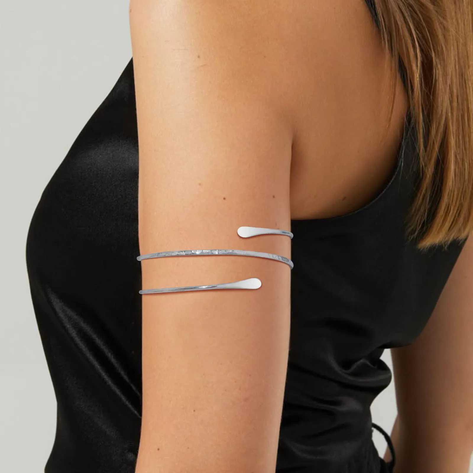 Upper Arm Cuff Bracelet for Women Minimalist Gold Plated Armband Statement Party Armlets Jewelry XJ250707