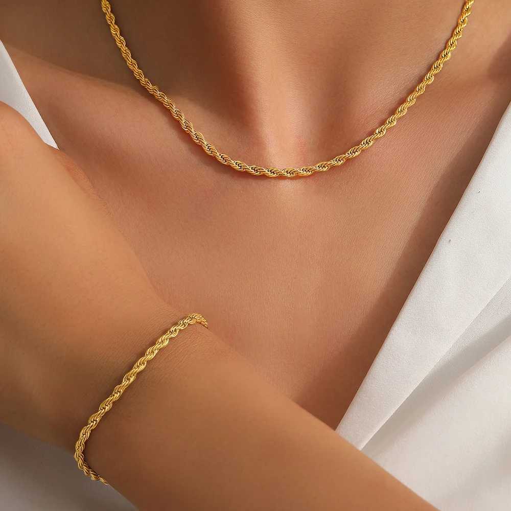 Stainless Steel Set Simple Fashion Hip Hop Twist Chain Necklace Bracelet Set Womens Daily Commuter Jewelry Accessories XJ250707