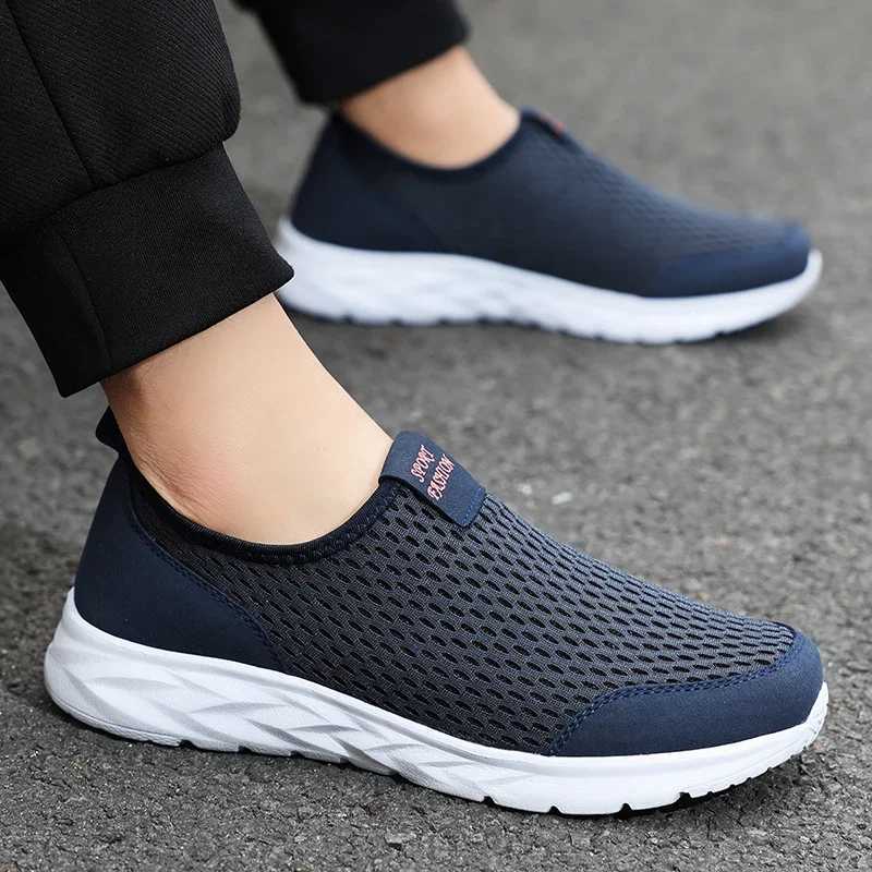 Mens Sports Shoes Breathable Mesh Casual Shoes Men Outdoor Anti-Slip Large Size Loafers Man Lightweight Mens Walking Shoes Y250707