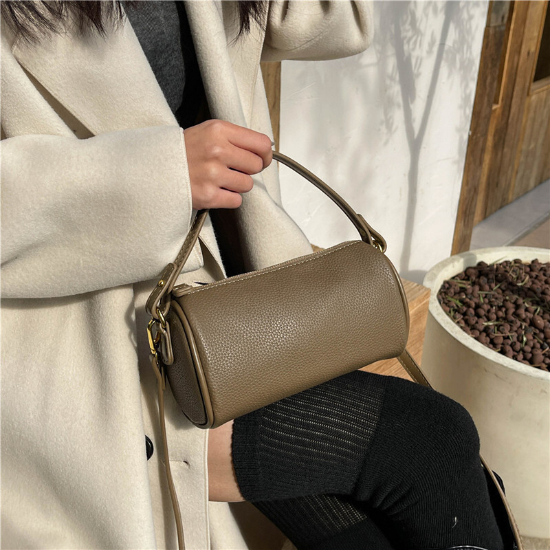 Free shipping designer This Year Trending Hot Item Super Popular Cylinder Small Bag for Women 2025 New Luxury Niche High-end Commuter Crossbody Bag