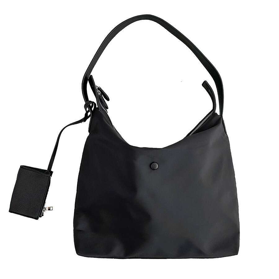 Women's new single shoulder crossbody bag with large capacity nylon bag for commuting fashionable and high-end feeling