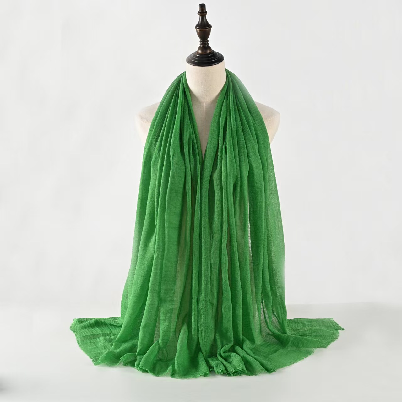 T1156 Pleated solid color cotton and linen scarf, wrinkled fur edge bubble scarf, long scarf shawl