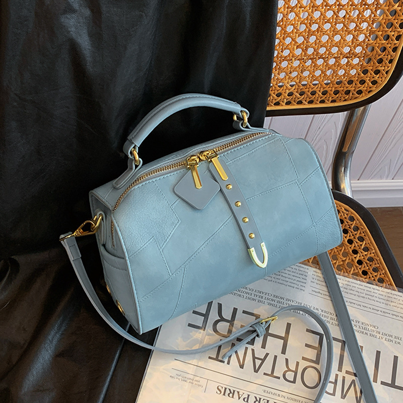 Free shipping designer Handbag Fashion Versatile Bag for Women Summer New Simple Casual Small Square Bag High-end Trendy Crossbody Bag