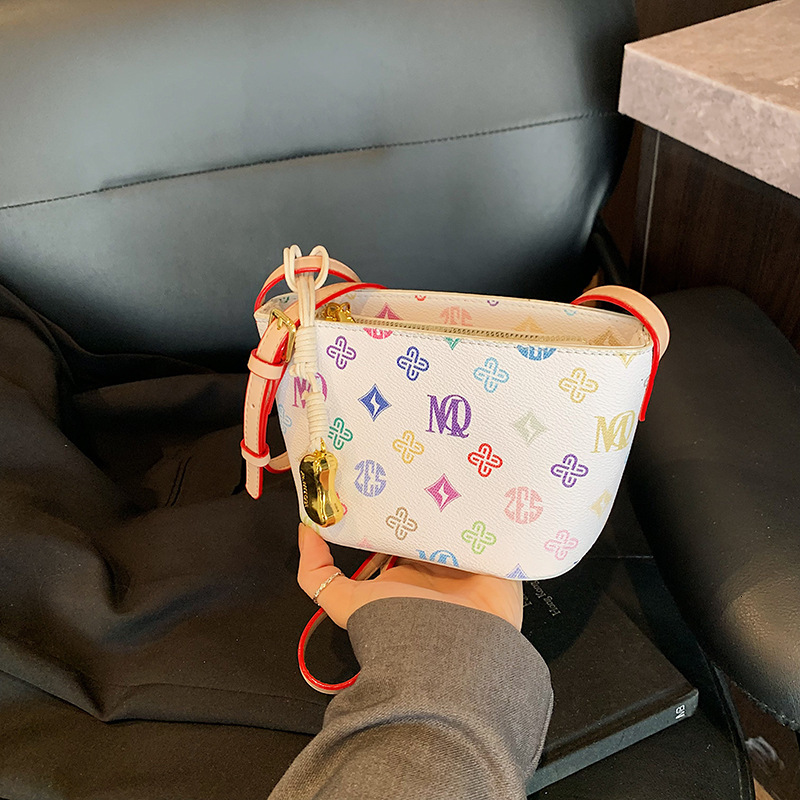 Free shipping designer Exquisite Super Popular White Three-Color Bag for Women 2025 New Summer Versatile Crossbody Bag Small Bag High-End Mini Bucket 
