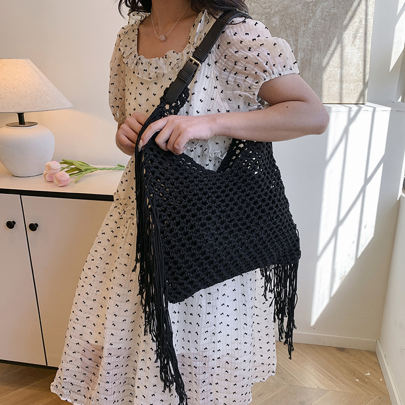 Free shipping designer Hand-woven Bag Women 2025 New Trendy Fashion Beach Vacation Shoulder Bag Large Capacity Popular Tote Bag